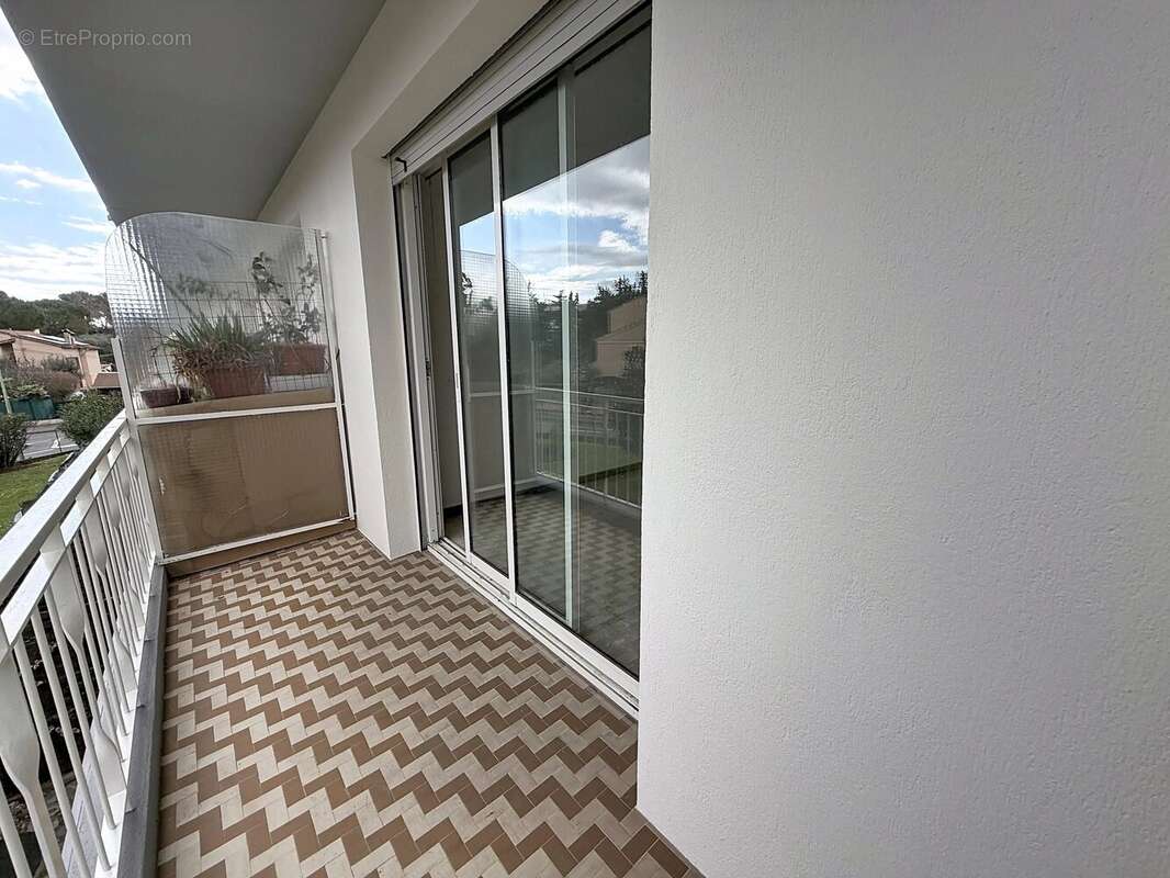 Grand 2 Piéces les Colombiers de m² avec cave et Parking Extérieur - photo 8