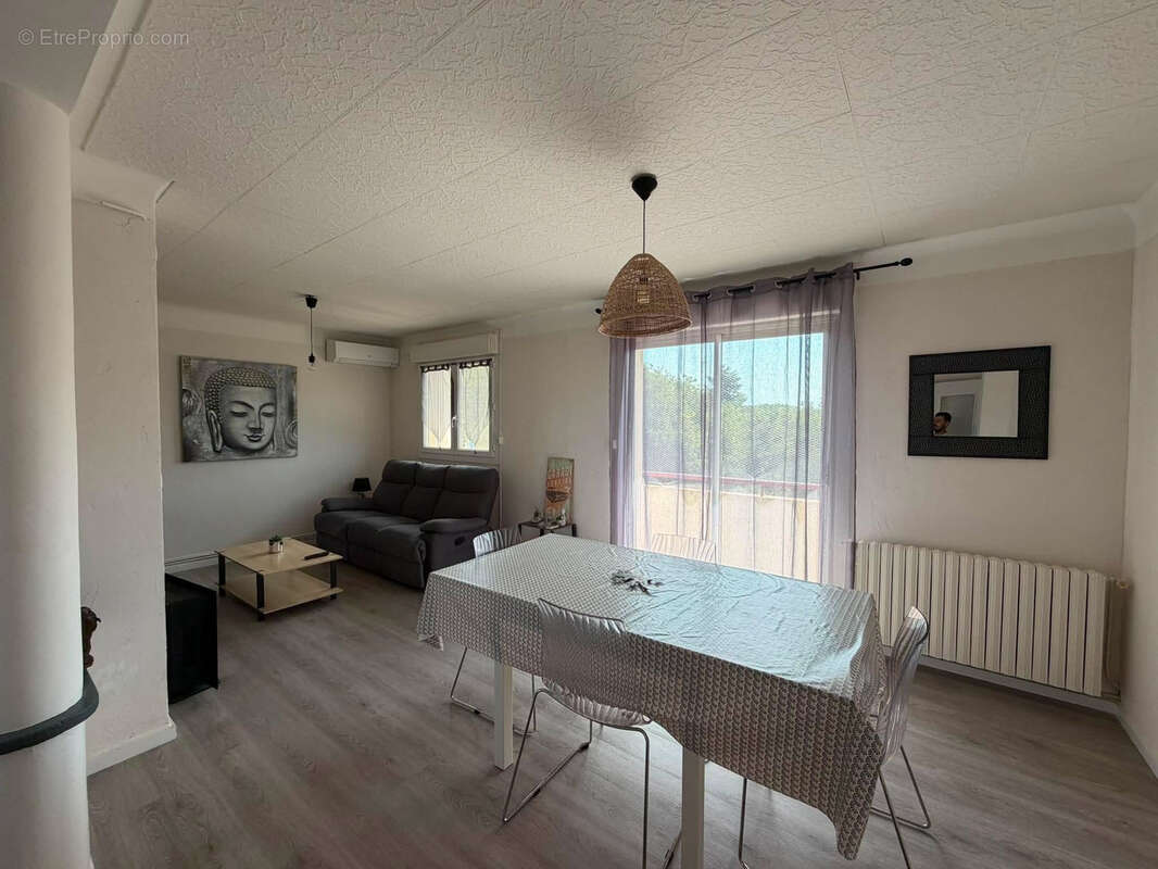 Appartement 63 m² à Arles  - photo 2