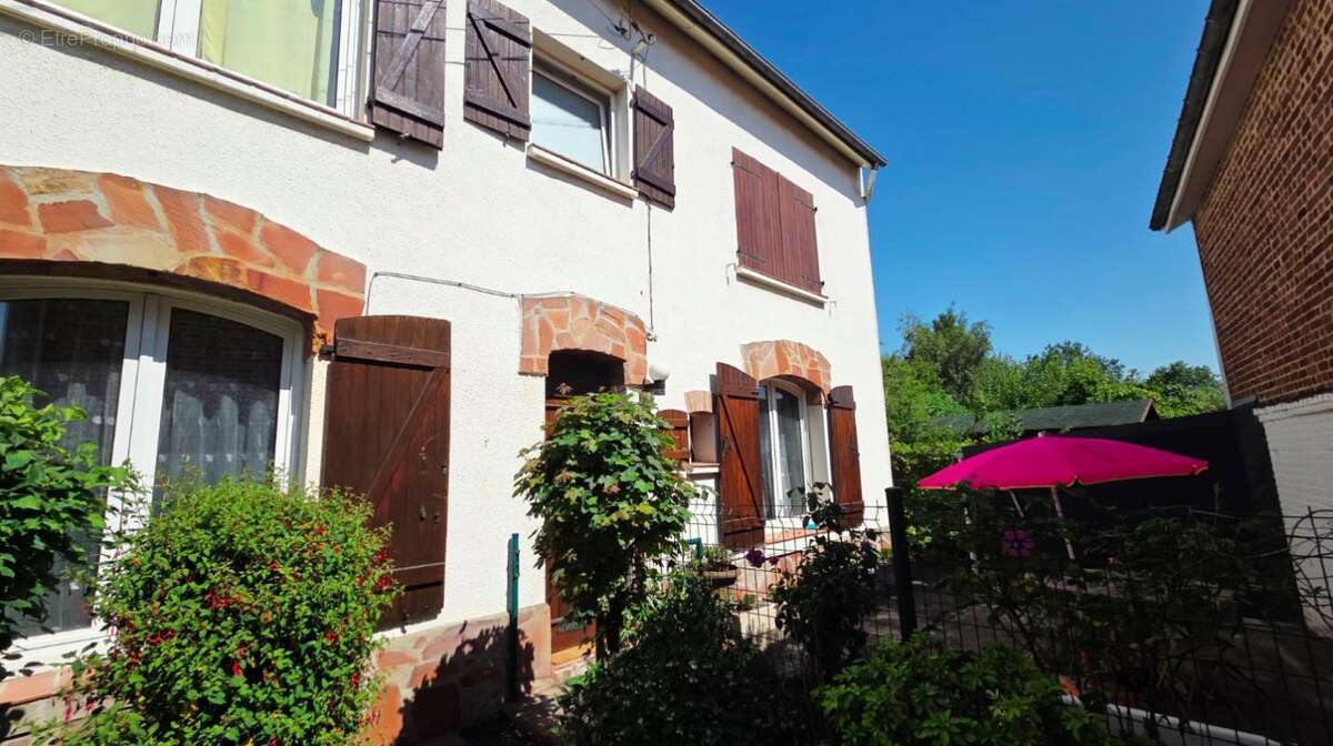 Maison 6 pièces 128 m² - photo 2
