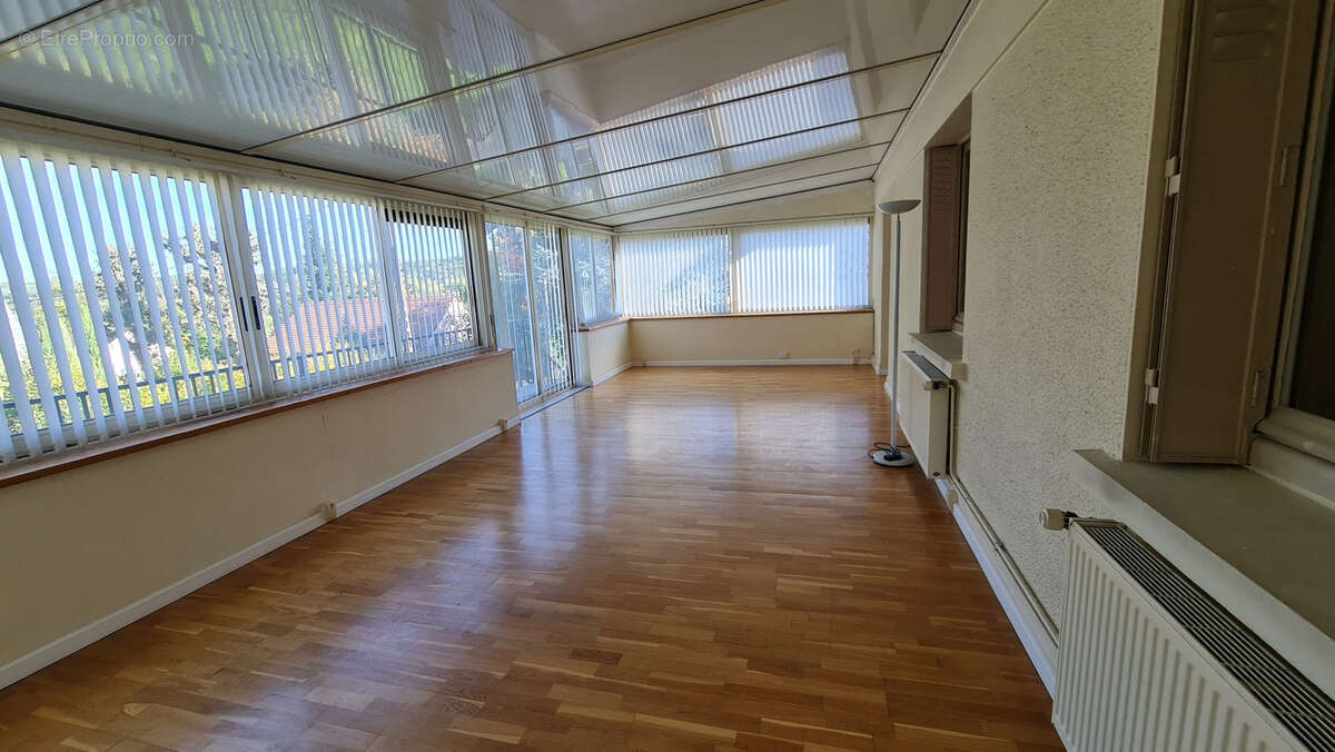 Maison à GOMETZ-LE-CHATEL