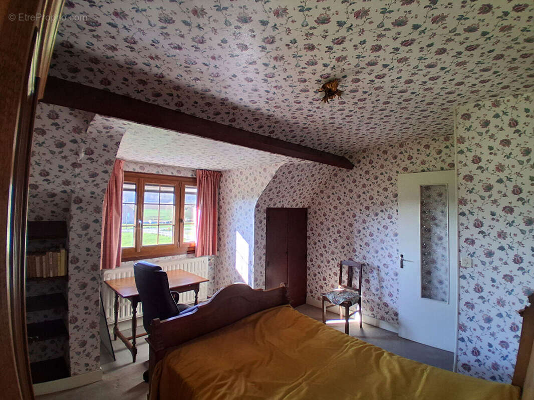 Maison à ROUGERIES