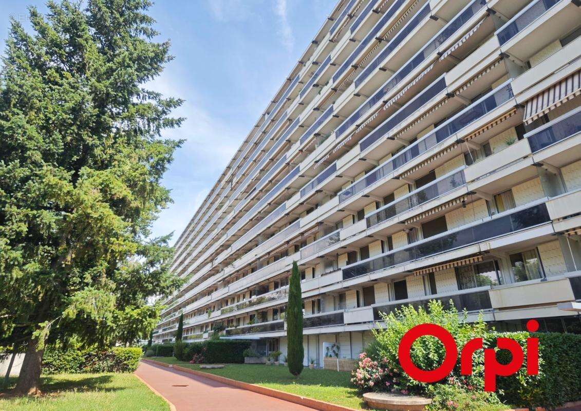 Appartement à LYON-8E