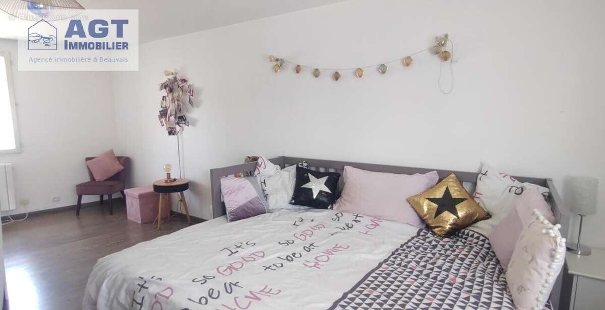 Maison 209 m² à Crevecoeur-Le-Grand  - photo 7