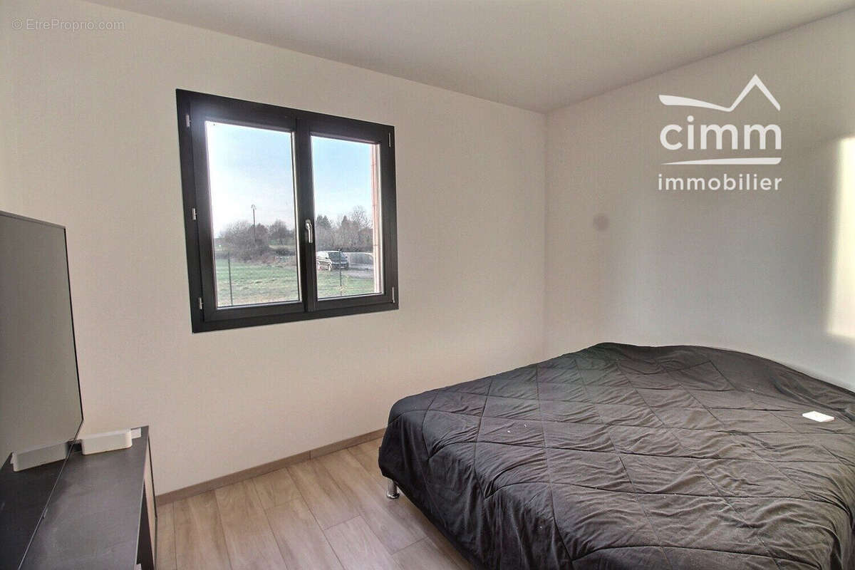 Maison 111 m² à Saint-Pierre-De-Bressieux  - photo 7