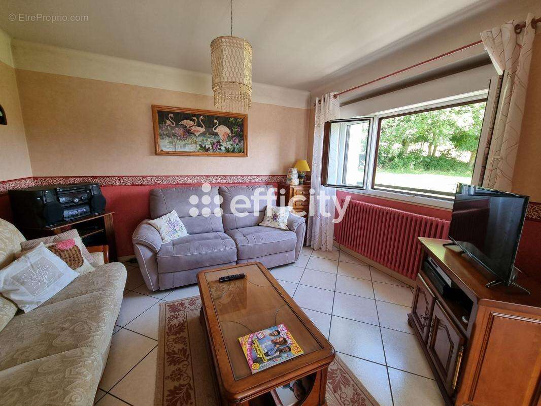 Maison 84 m² à Saint-Alban-Sur-Limagnole  - photo 7