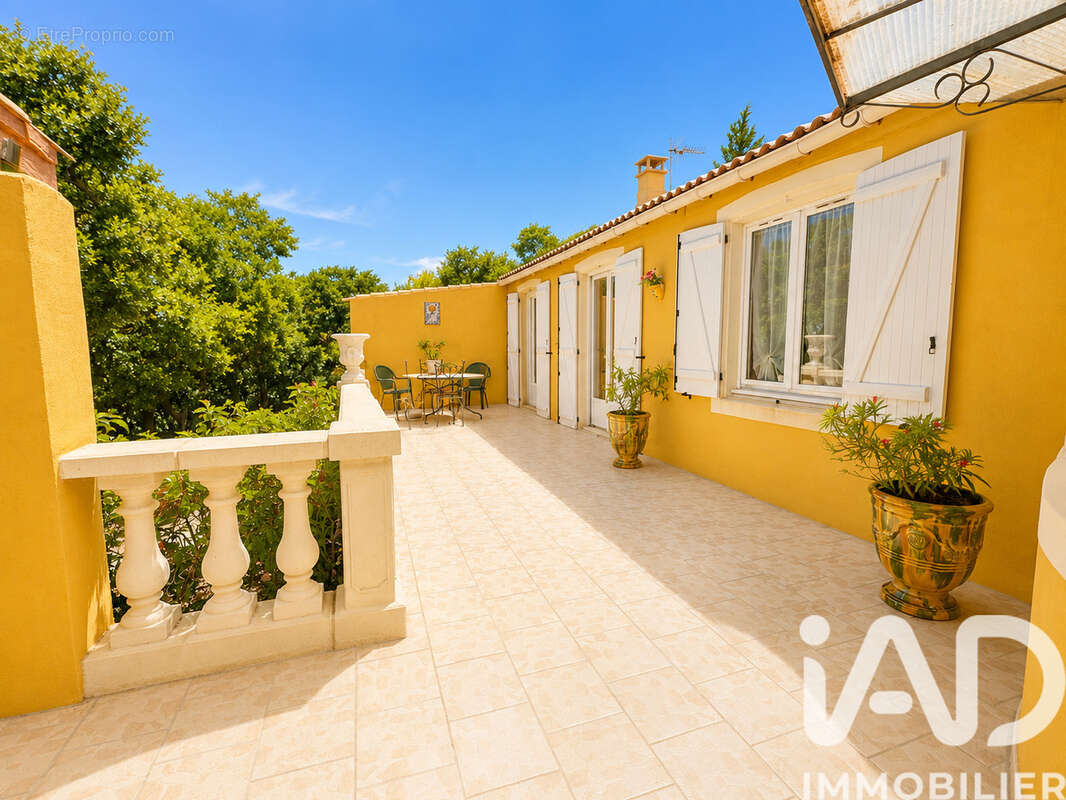 Maison 160 m² à Villeneuve-Les-Avignon  - photo 3