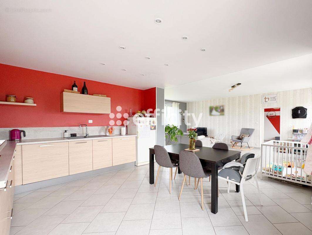 Maison à TESSY-SUR-VIRE