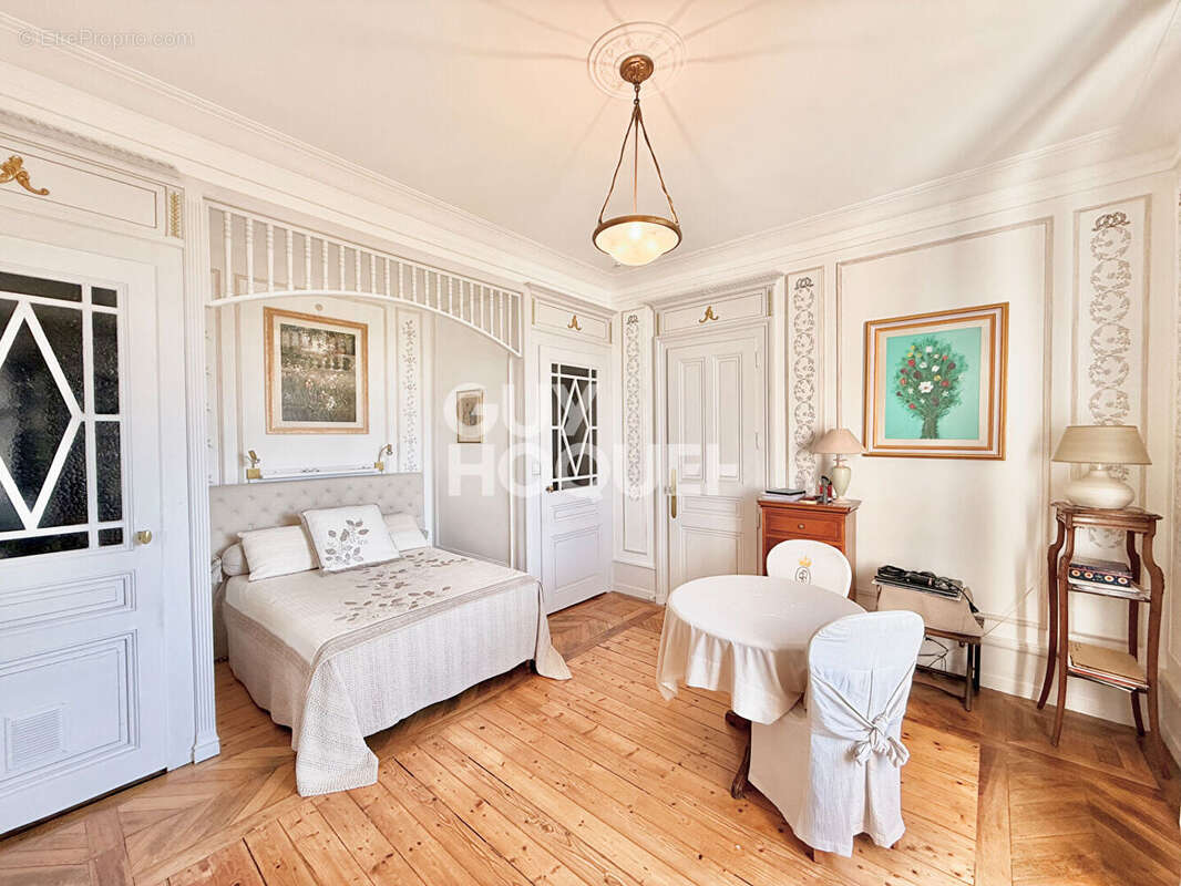 Appartement à AIX-LES-BAINS