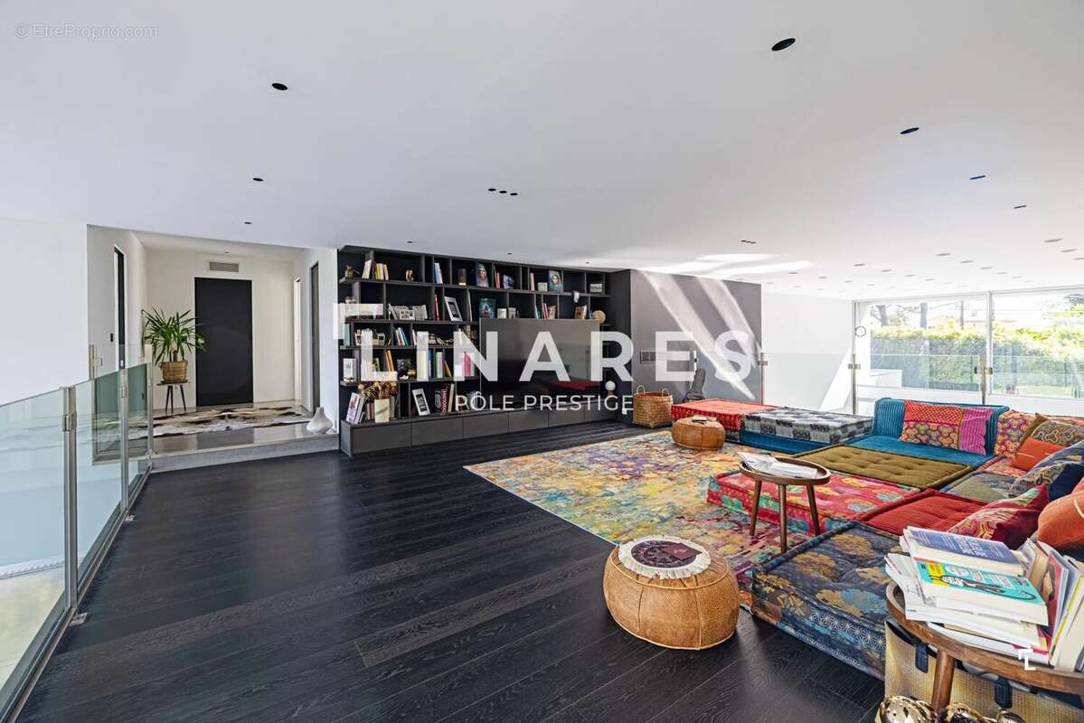 LA CONTEMPORAINE - Villa d’architecte de 529m2  - Vue Sainte-Victoire et prestations d’exception - 13100 - photo 23