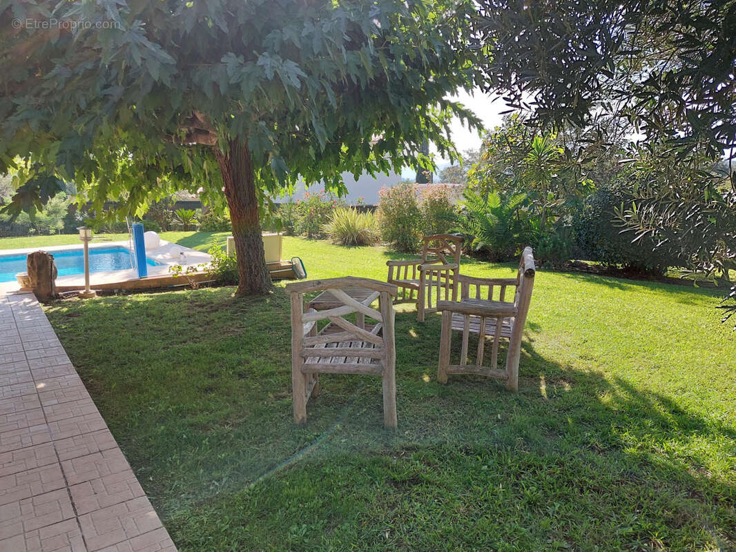 Maison à LA MOTTE