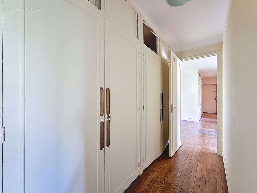 Appartement à ISSY-LES-MOULINEAUX