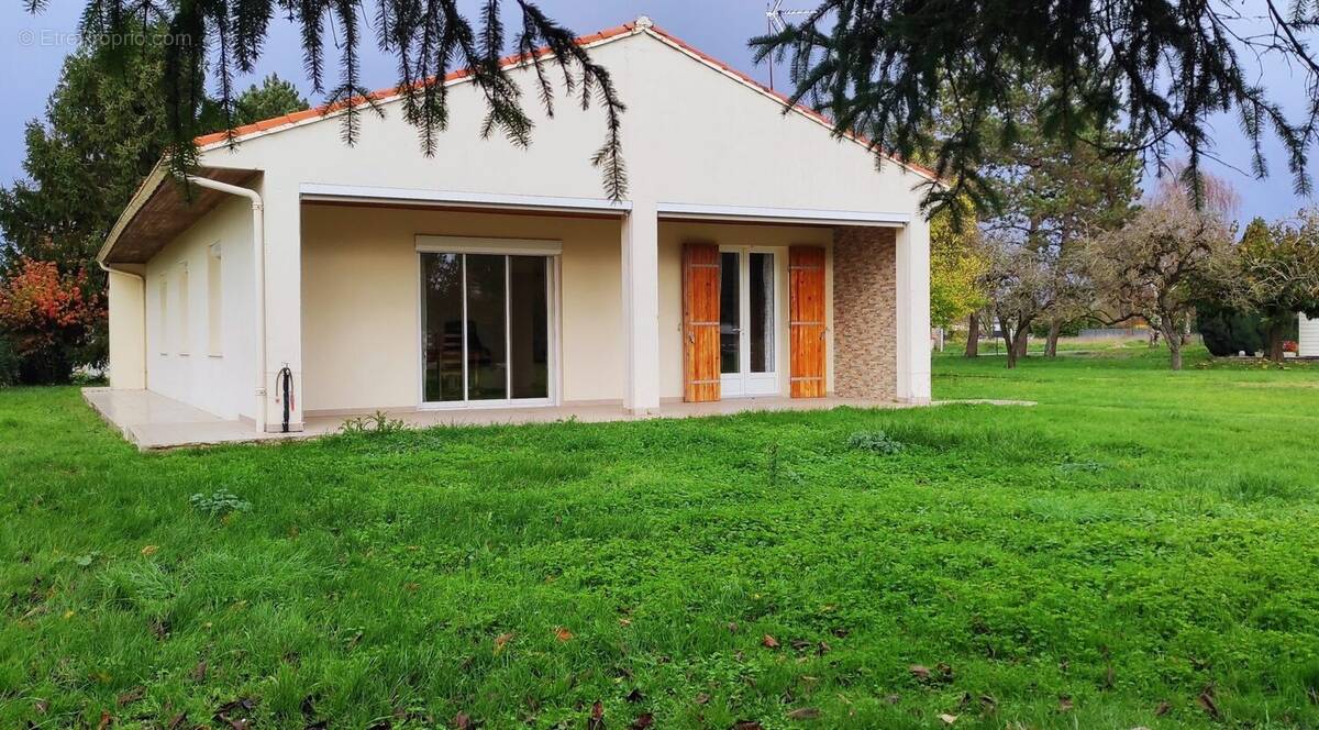 Maison à LES GONDS