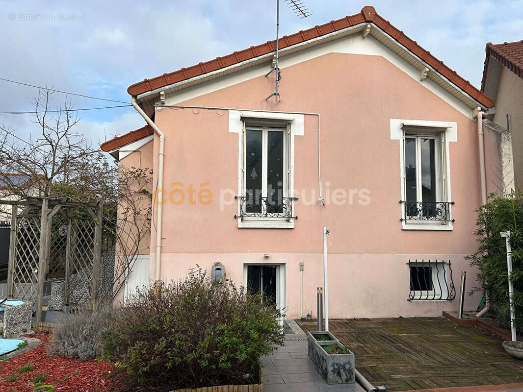 Maison à VILLENEUVE-LE-ROI
