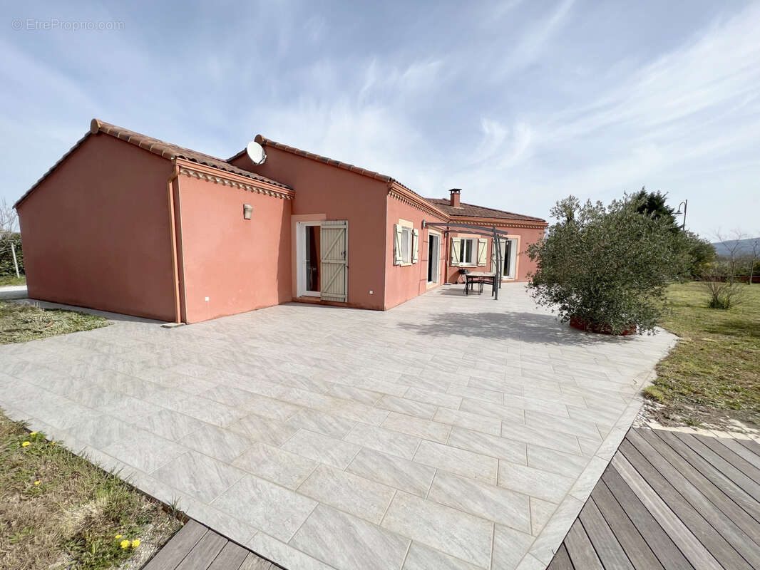 Belle villa avec piscine au calme - photo 15