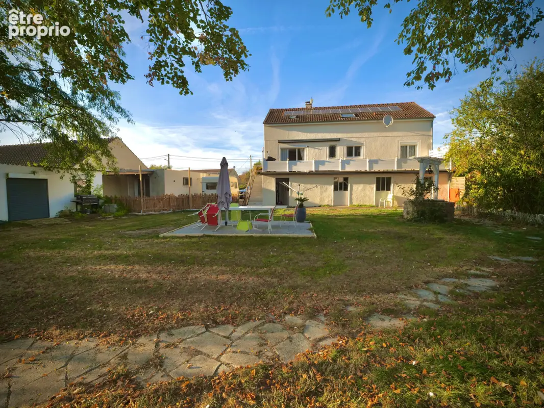 Maison à LA CHAPELLE-RABLAIS