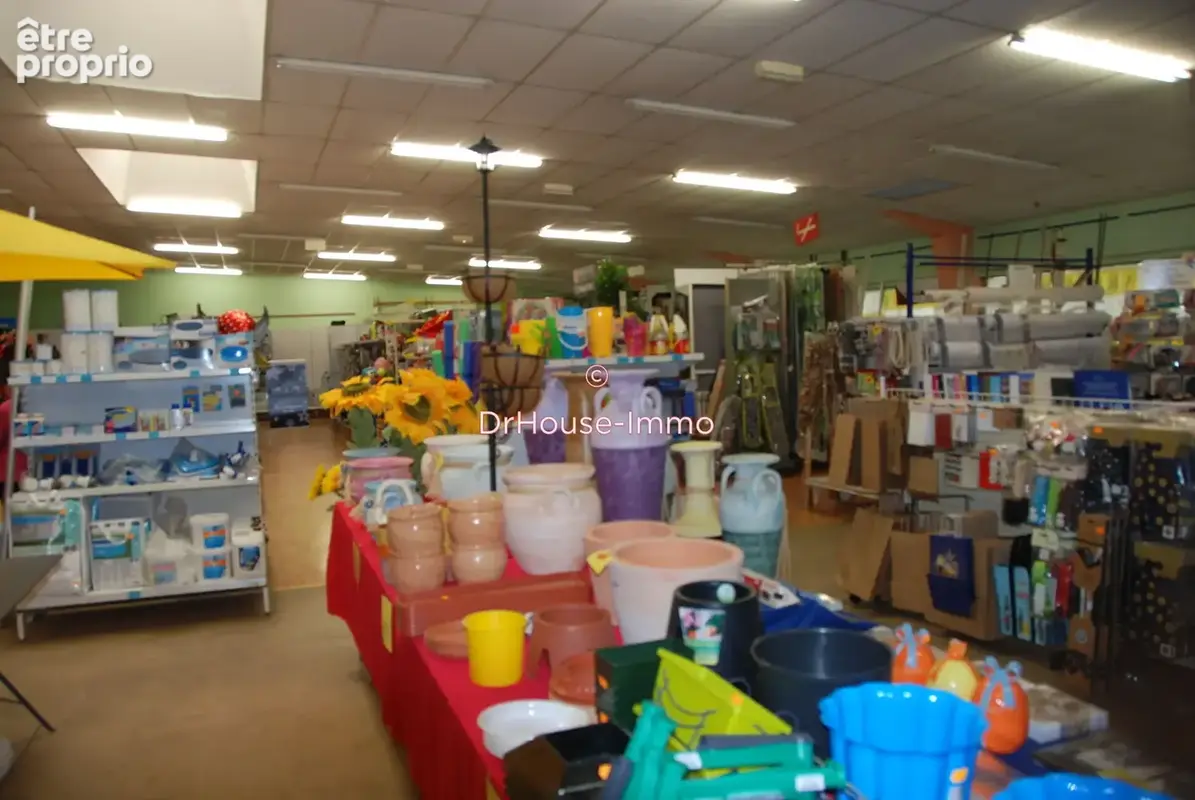 Commerce 850 m² à vendre à Lacapelle-Marival (46120) - photo 16