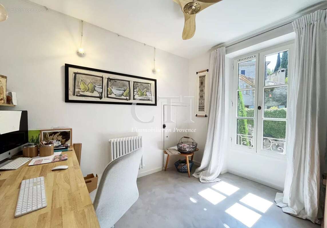 Maison à VAISON-LA-ROMAINE