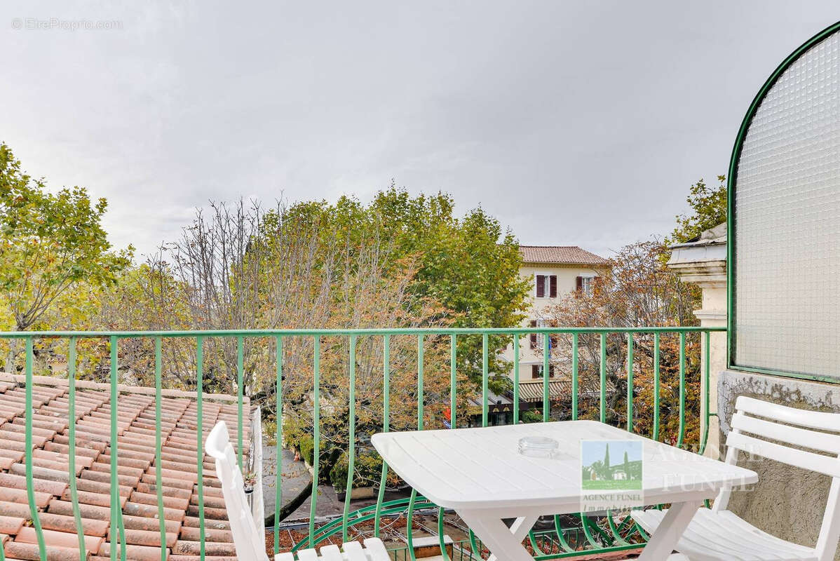 Hôtel - Murs et Fonds - St Vallier-de-Thiey - 16 Chambres - photo 15