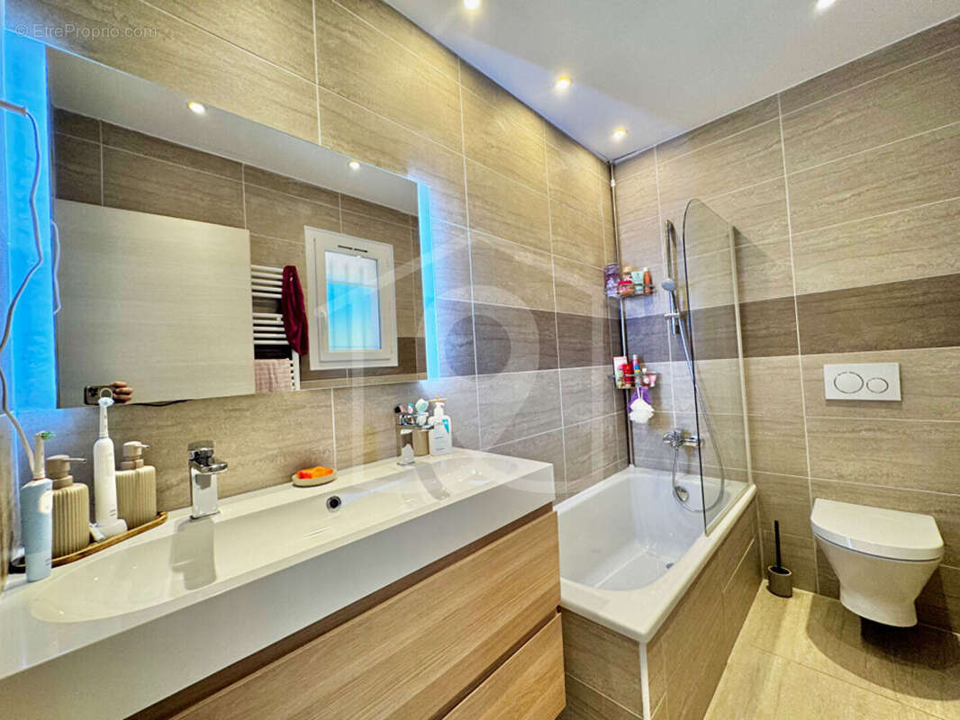 Maison à MONTAUROUX