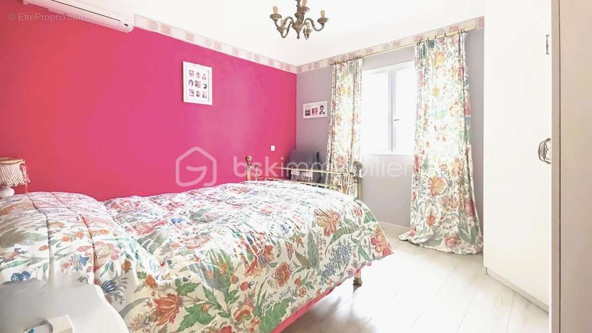 Maison à MENESPLET