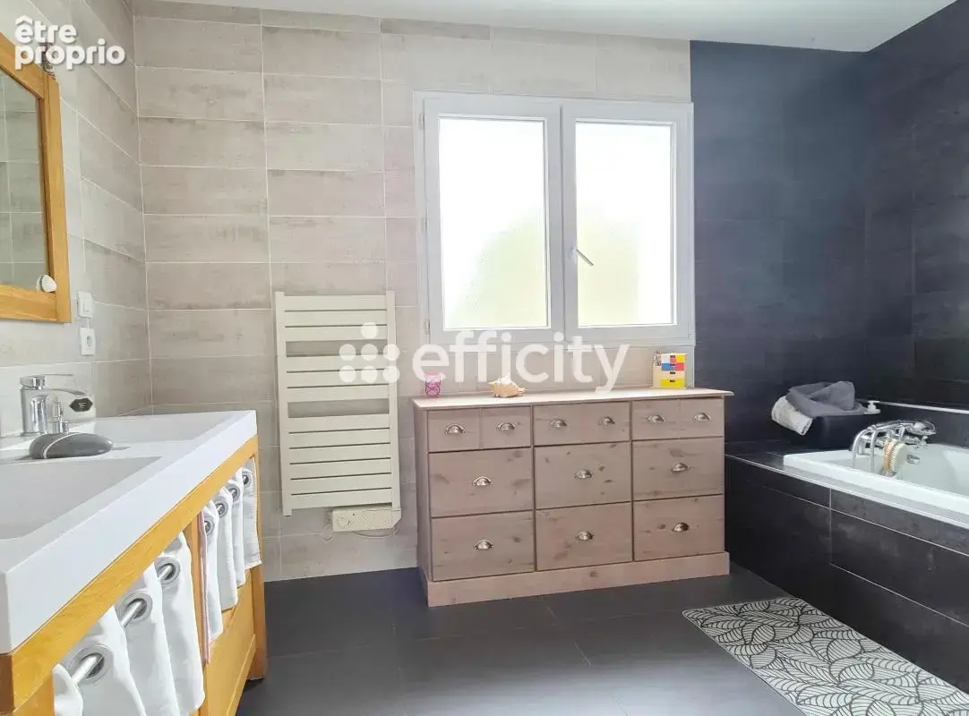 Maison 181 m² à Le Landreau  - photo 7