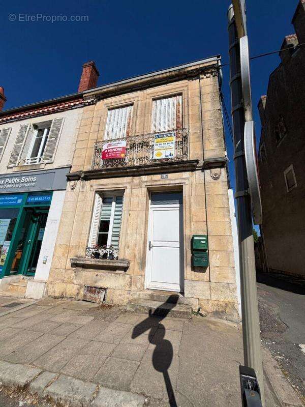 Appartement à LA CHARITE-SUR-LOIRE
