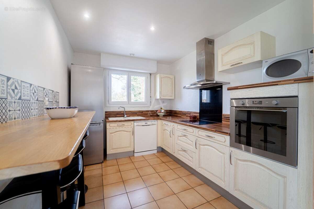 Maison à SAINT-PIERRE-DU-MONT