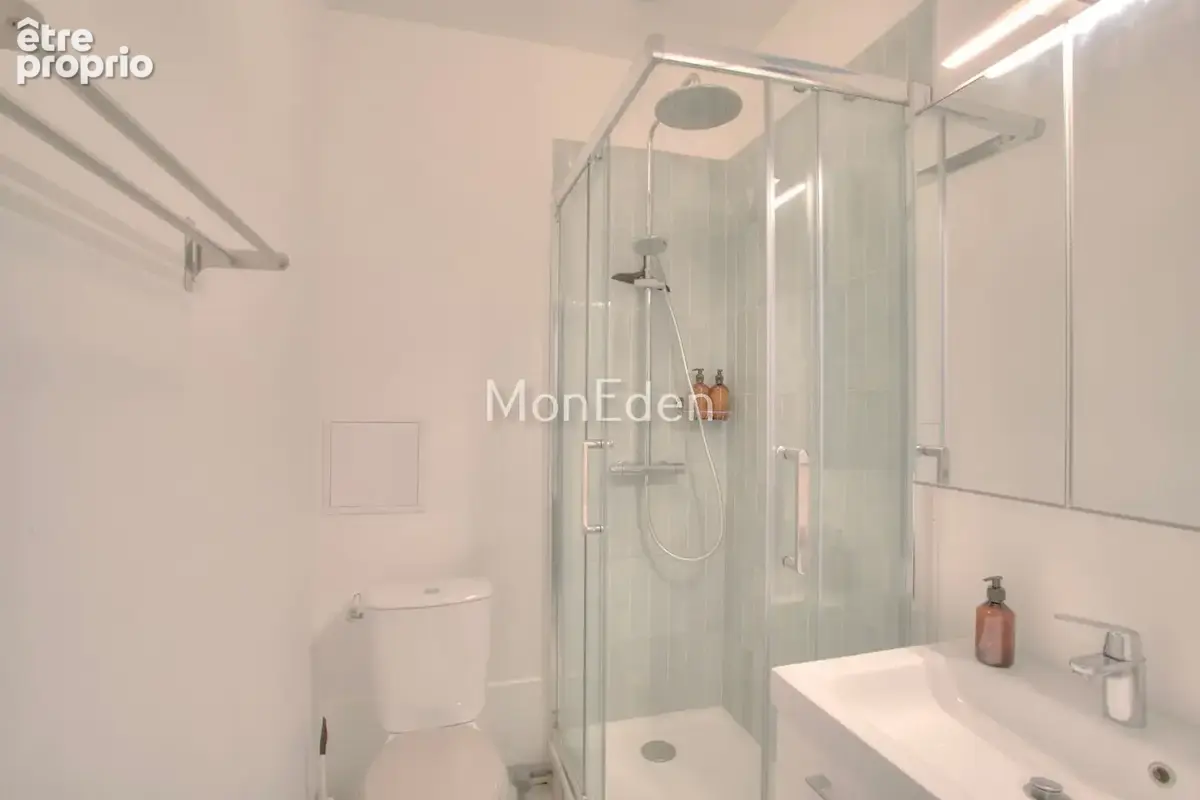 EXCLUSIVITE Charmant studio au coeur de la Butte Montmartre! - photo 7