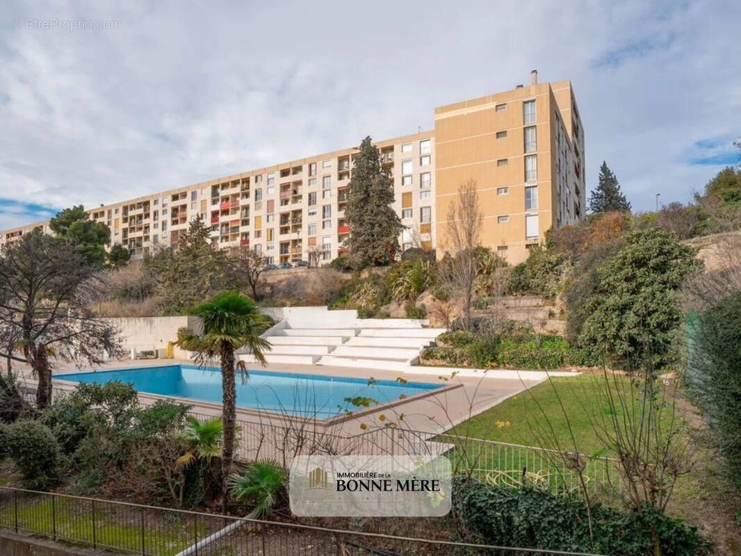 Appartement à MARSEILLE-11E