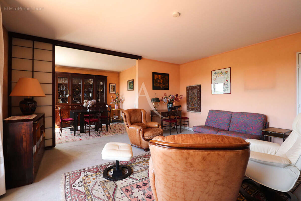 Appartement à CHAVILLE