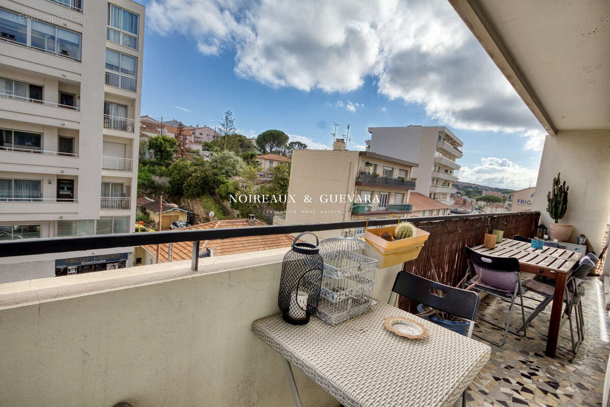 Appartement à LE CANNET
