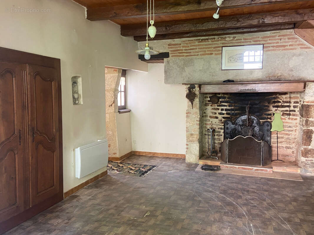 Maison à PUY-L'EVEQUE