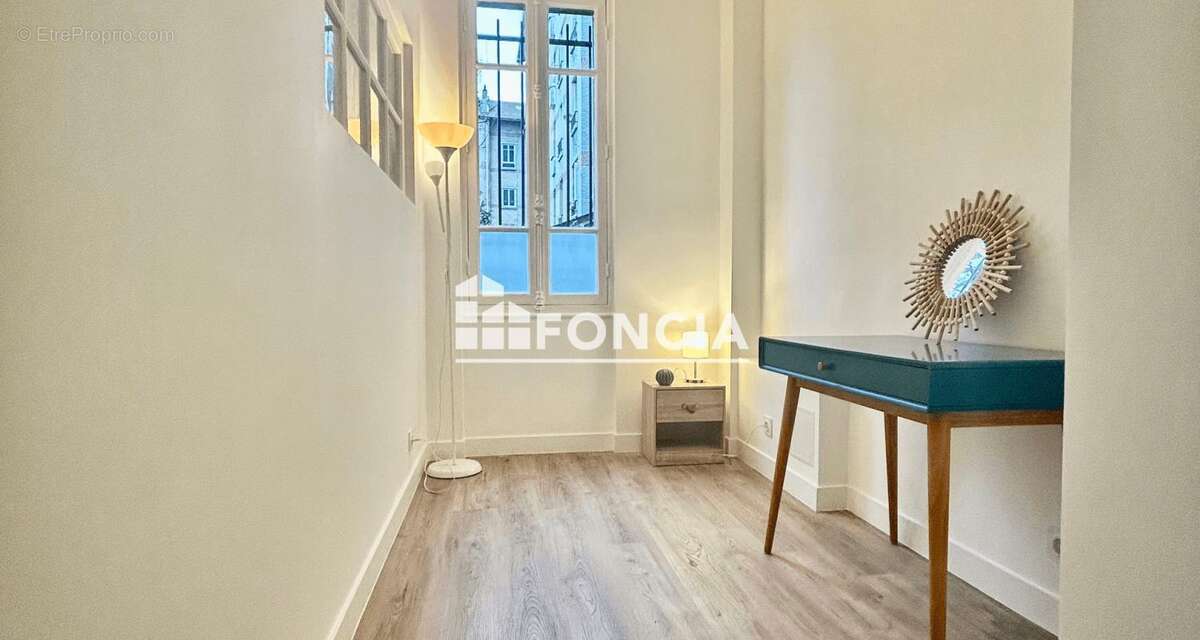 Appartement à COLOMBES