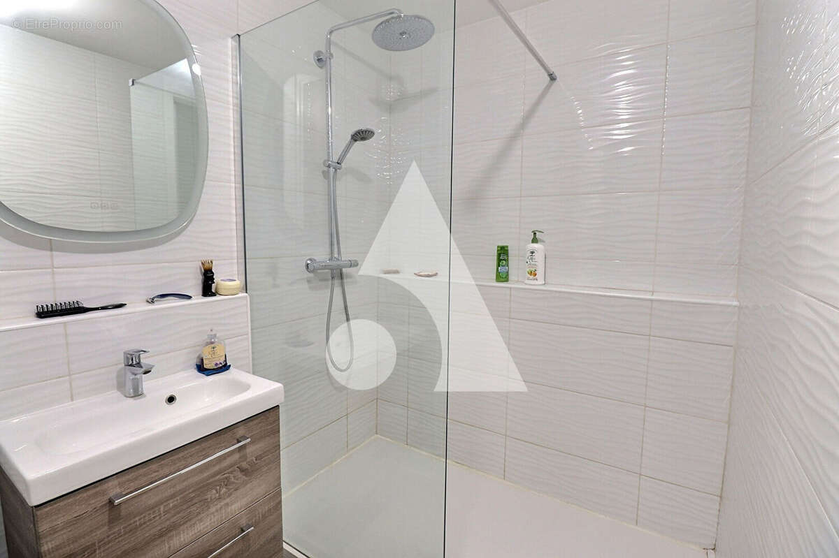 Appartement à FREPILLON