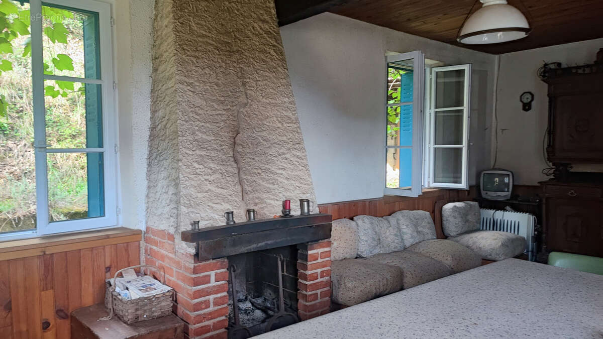 Maison à SAINT-FORTUNAT-SUR-EYRIEUX