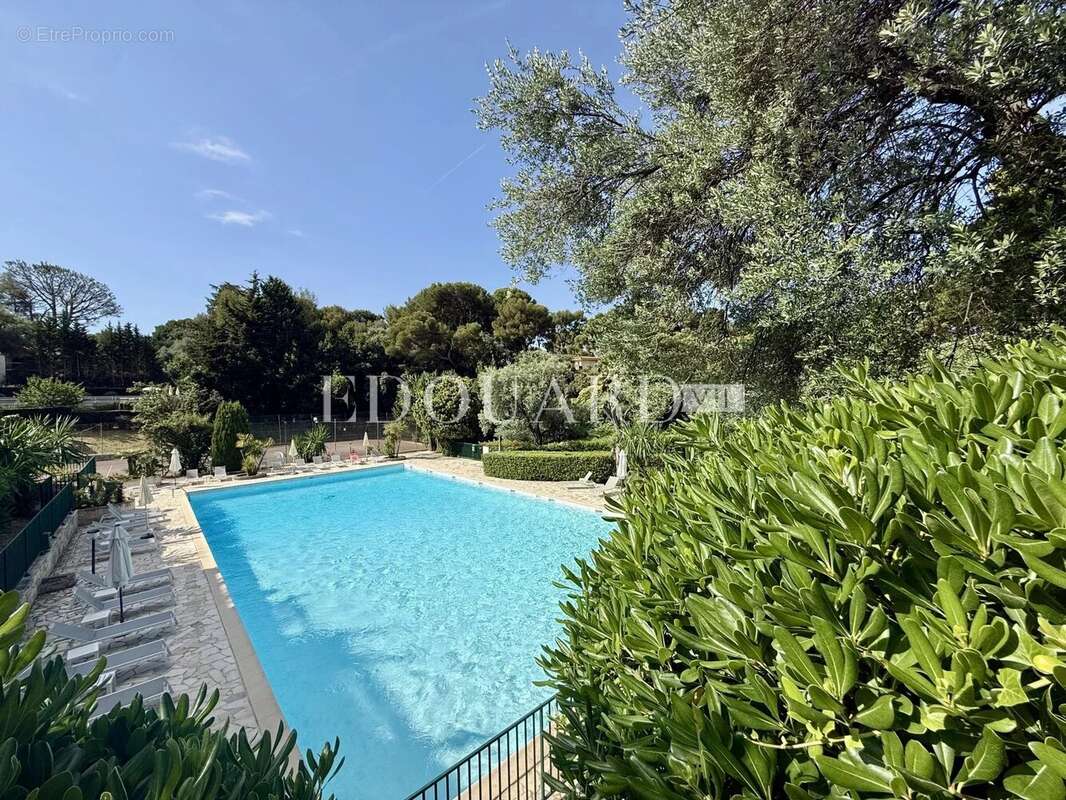 Appartement à ROQUEBRUNE-CAP-MARTIN