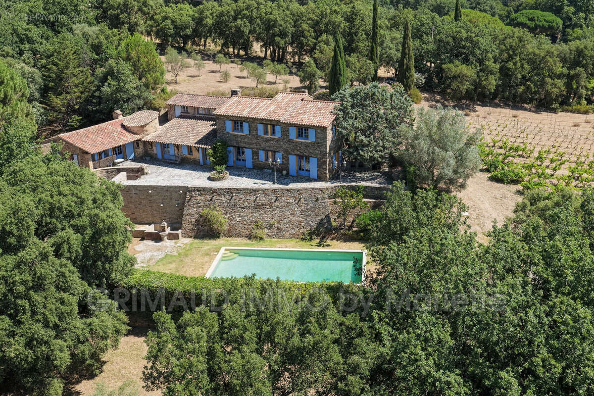 Maison à LA GARDE-FREINET