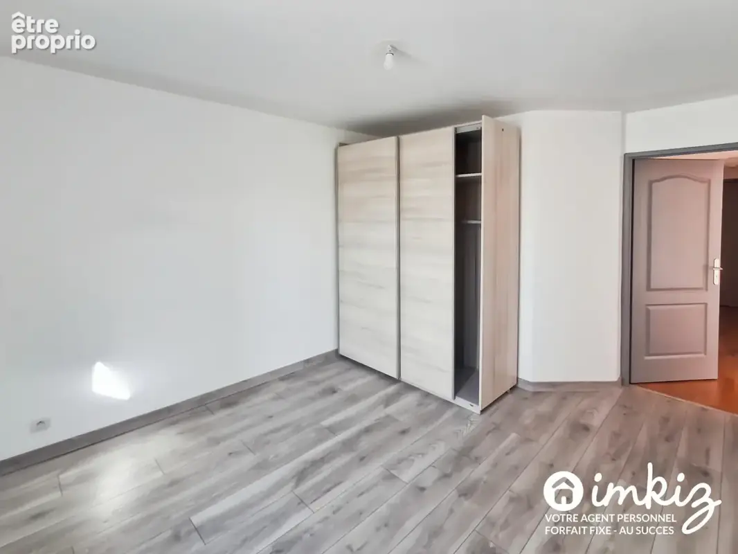 Villeneuve-le-Roi  – À 8 min du RER -2p 49m² - photo 8