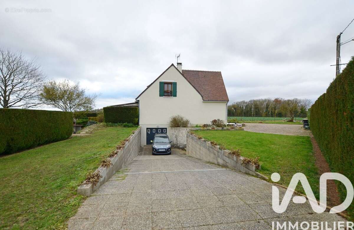 Photo 2 - Maison à CHATEAU-SUR-EPTE