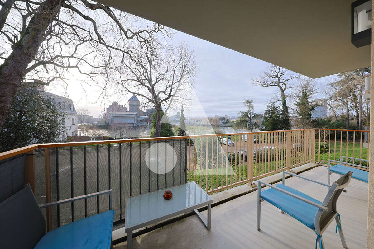 Appartement à CORBEIL-ESSONNES