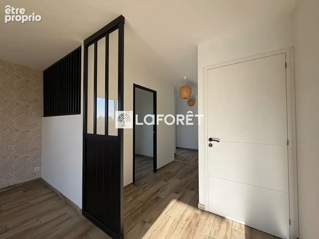 Très beau pavillon d'architecte sur 2268 m2 - photo 10