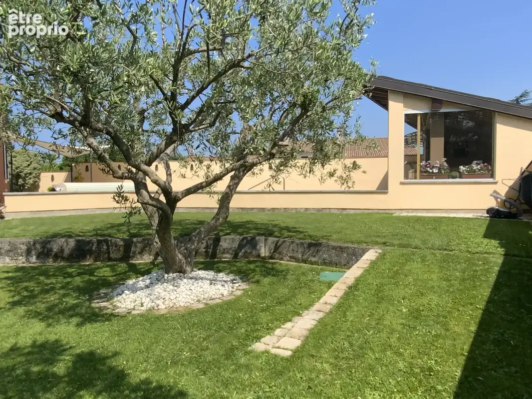 Villa plain pied sur 1000 m2 de terrain avec piscine. - photo 19