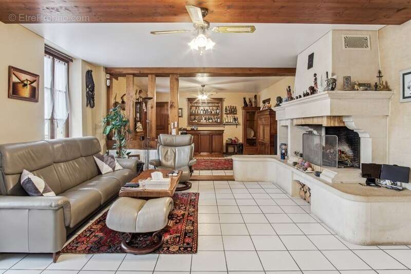 Maison à COULOMMIERS