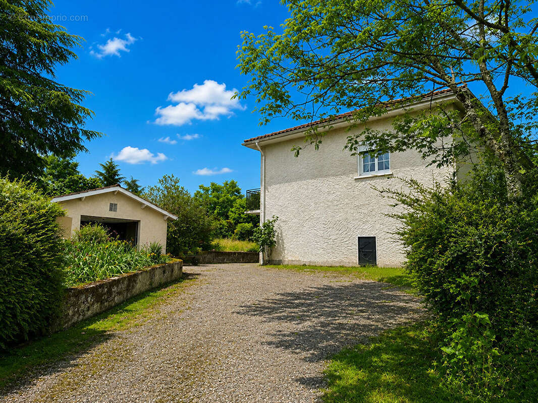 Maison à CANCON
