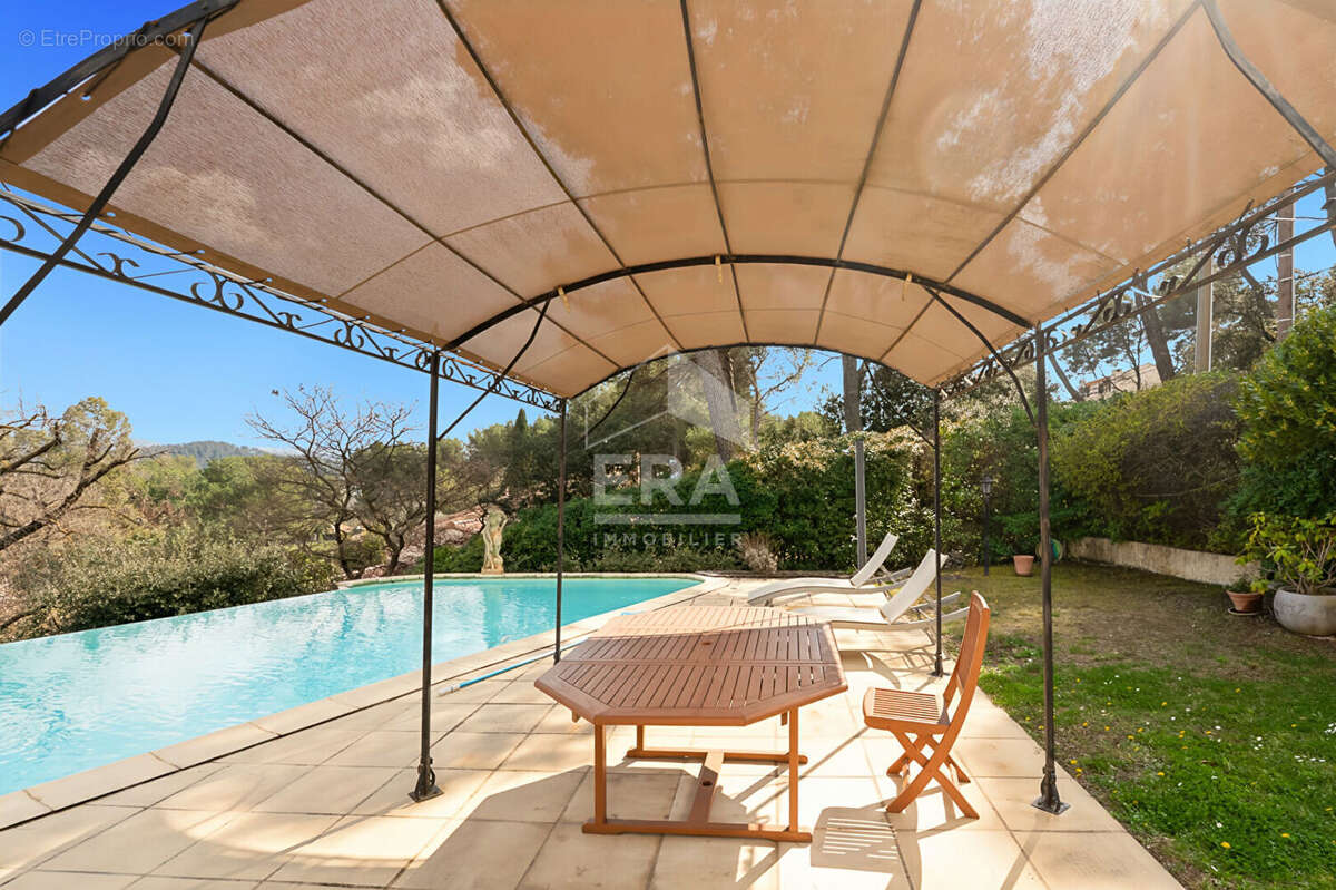 Maison à BOUC-BEL-AIR