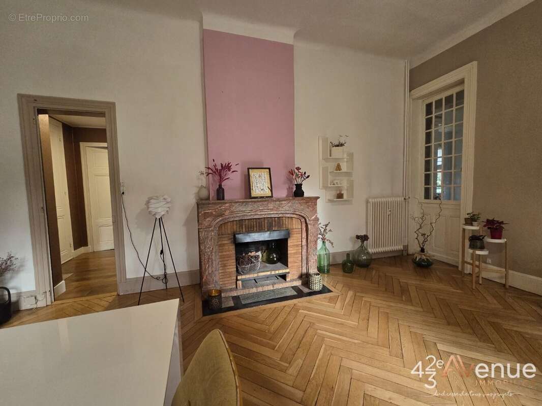 Appartement à SAINT-ETIENNE