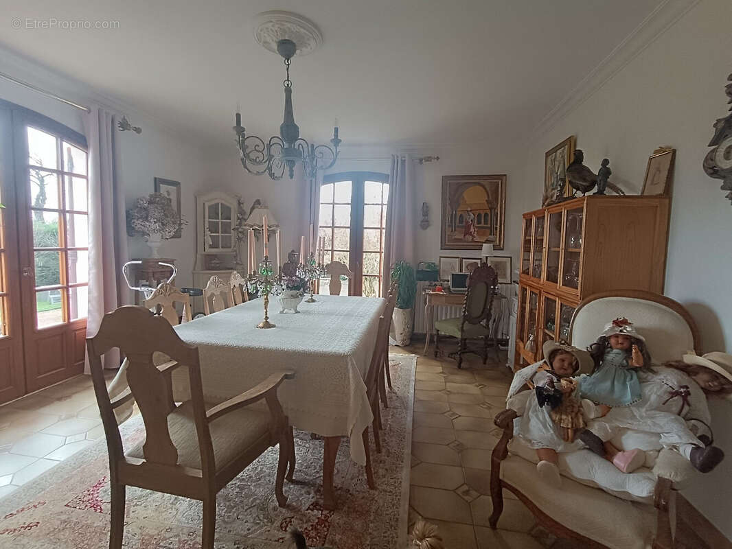Maison à COUTRAS