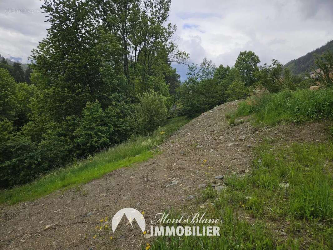 Terrain à SAINT-GERVAIS-LES-BAINS
