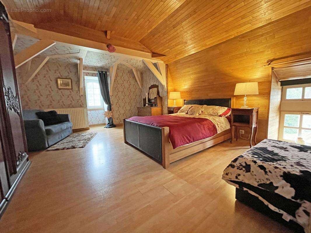 Maison à CAMPAGNE