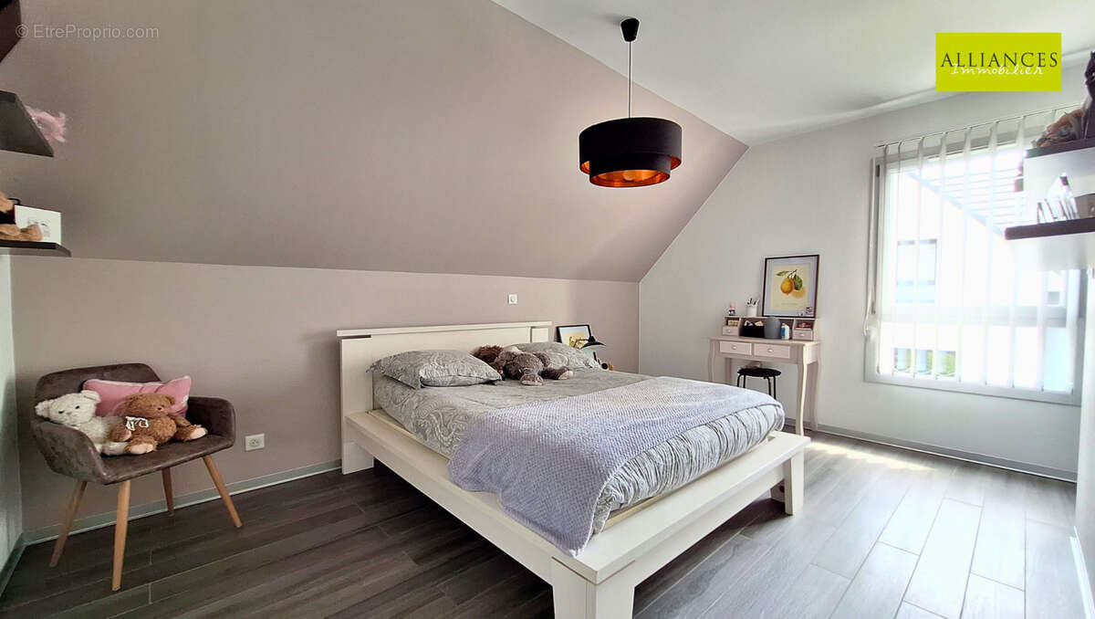 Maison récente de 124 m2   Prestations soignées dans un village très recherché - photo 22